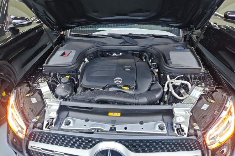 Used Mercedes-Benz GLC 2021 GLC 300 L 4MATIC Dynamic Model Engine Bay