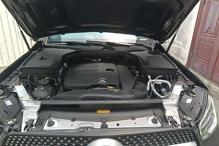 Used Mercedes-Benz GLC 2021 GLC 300 L 4MATIC Dynamic Model Engine Bay