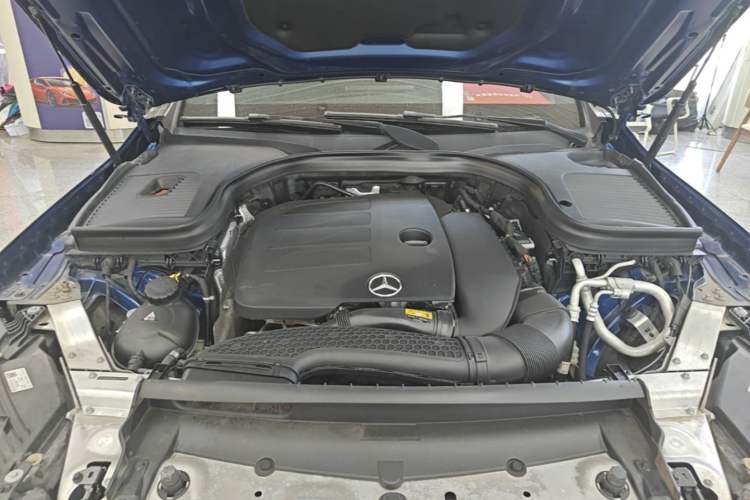 Used Mercedes-Benz GLC 2021 GLC 260 L 4MATIC Dynamic Edition Engine Bay