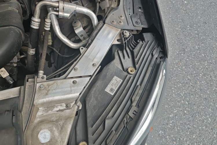 Used Mercedes-Benz GLC 2021 GLC 300 L 4MATIC Dynamic Model Engine Bay Left