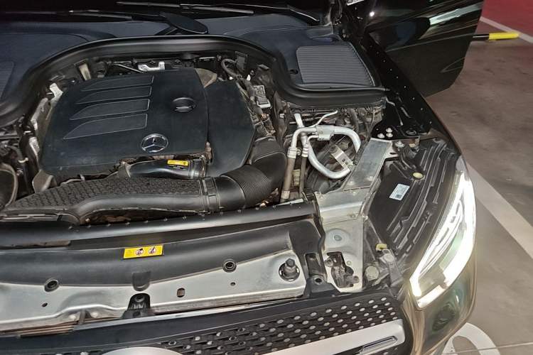 Used Mercedes-Benz GLC 2021 GLC 300 L 4MATIC Dynamic Model Engine Bay Left