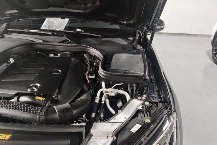 Used Mercedes-Benz GLC 2021 GLC 300 L 4MATIC Dynamic Model Engine Bay Left