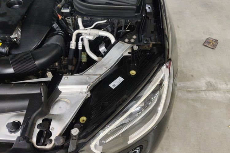 Used Mercedes-Benz GLC 2021 GLC 260 L 4MATIC Luxury Model Engine Bay Left