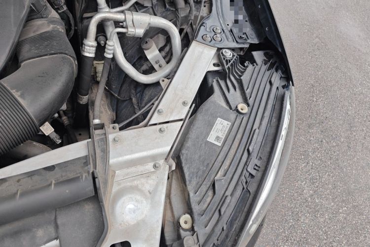 Used Mercedes-Benz GLC 2021 GLC 260 L 4MATIC Luxury Model Engine Bay Left
