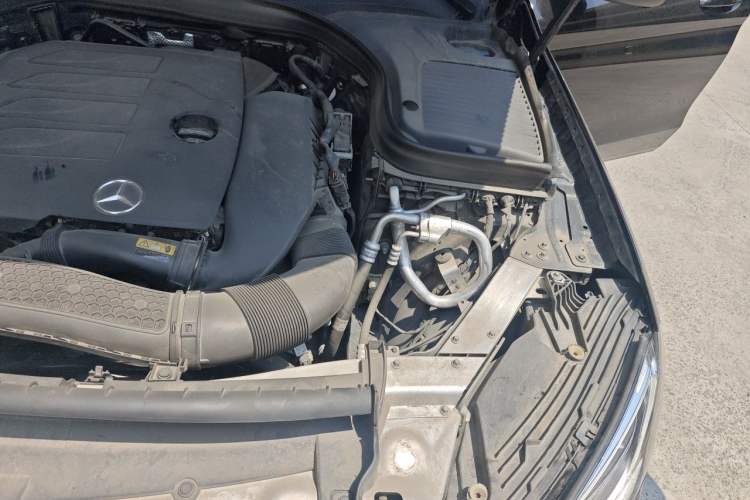 Used Mercedes-Benz GLC 2021 GLC 300 L 4MATIC Dynamic Model Engine Bay Left