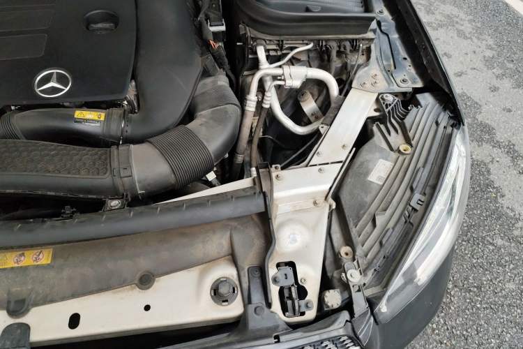 Used Mercedes-Benz GLC 2021 GLC 300 L 4MATIC Dynamic Model Engine Bay Left