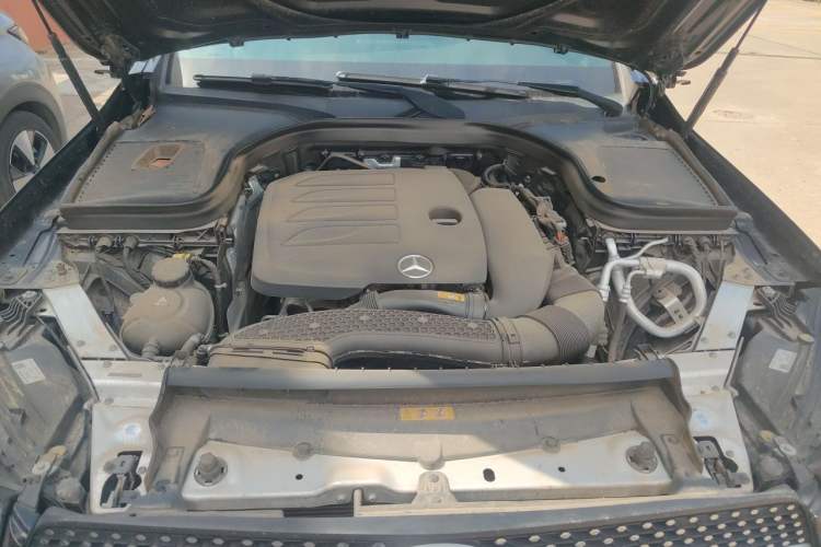 Used Mercedes-Benz GLC 2021 GLC 300 L 4MATIC Dynamic Model Engine Bay