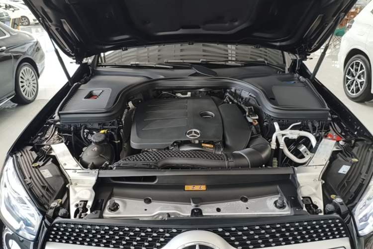 Used Mercedes-Benz GLC 2021 GLC 300 L 4MATIC Dynamic Model Engine Bay