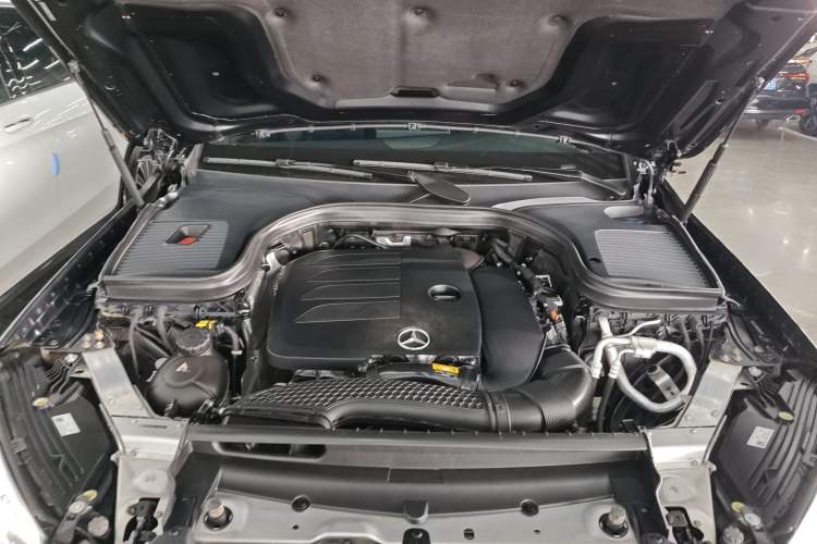 Used Mercedes-Benz GLC 2021 GLC 300 L 4MATIC Dynamic Model Engine Bay