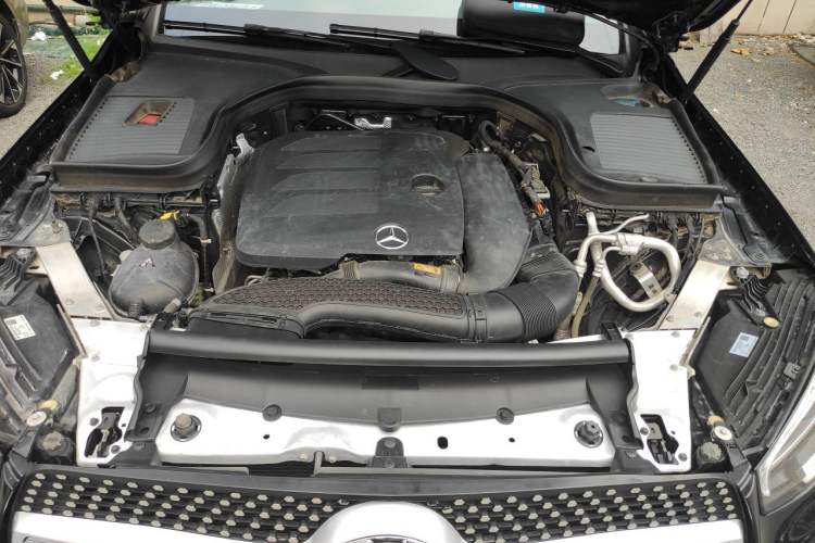 Used Mercedes-Benz GLC 2021 GLC 300 L 4MATIC Dynamic Model Engine Bay