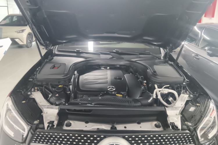 Used Mercedes-Benz GLC 2021 GLC 300 L 4MATIC Dynamic Model Engine Bay