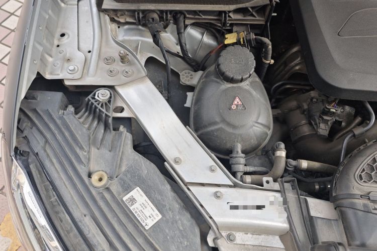Used Mercedes-Benz GLC 2021 GLC 260 L 4MATIC Luxury Model Engine Bay Right