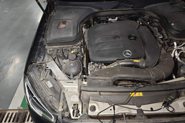 Used Mercedes-Benz GLC 2021 GLC 300 L 4MATIC Dynamic Model Engine Bay Right