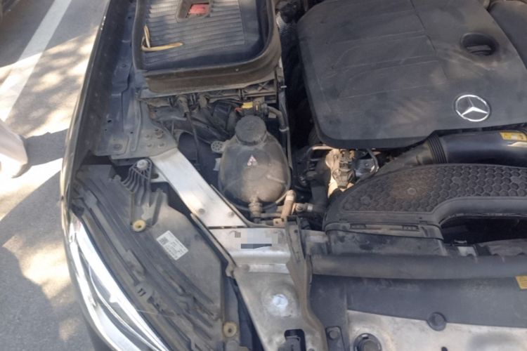 Used Mercedes-Benz GLC 2021 GLC 300 L 4MATIC Dynamic Model Engine Bay Right