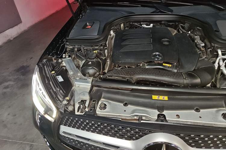 Used Mercedes-Benz GLC 2021 GLC 300 L 4MATIC Dynamic Model Engine Bay Right