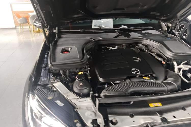 Used Mercedes-Benz GLC 2021 GLC 300 L 4MATIC Dynamic Model Engine Bay Right