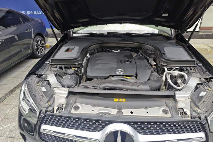Used Mercedes-Benz GLC 2021 GLC 300 L 4MATIC Luxury Model Engine Bay Right
