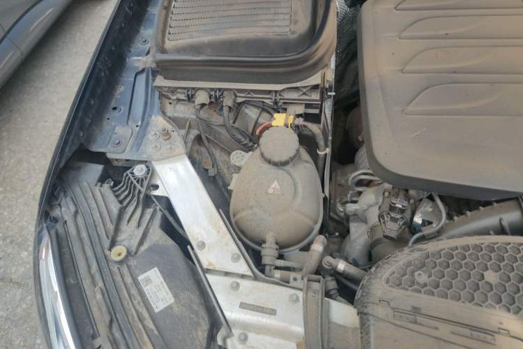 Used Mercedes-Benz GLC 2021 GLC 300 L 4MATIC Dynamic Model Engine Bay Right
