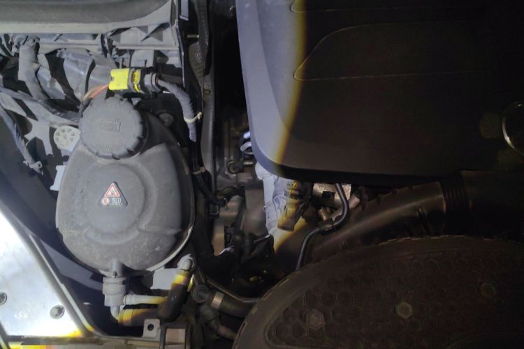 Used Mercedes-Benz GLC 2021 GLC 260 L 4MATIC Dynamic Edition Engine Bay Right