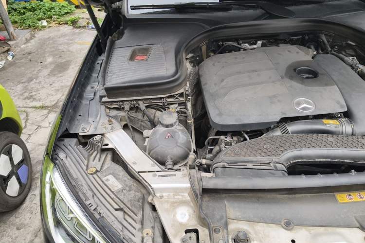 Used Mercedes-Benz GLC 2021 GLC 300 L 4MATIC Dynamic Model Engine Bay Right