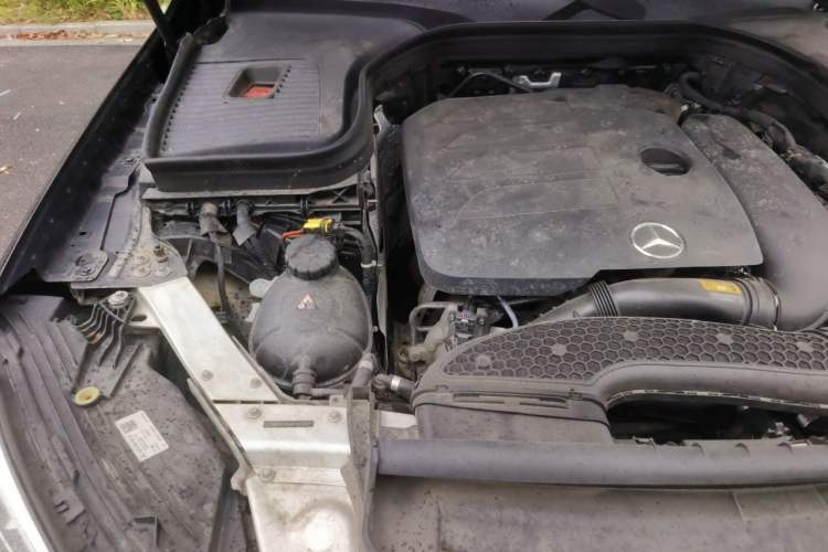 Used Mercedes-Benz GLC 2021 GLC 300 L 4MATIC Dynamic Model Engine Bay Right