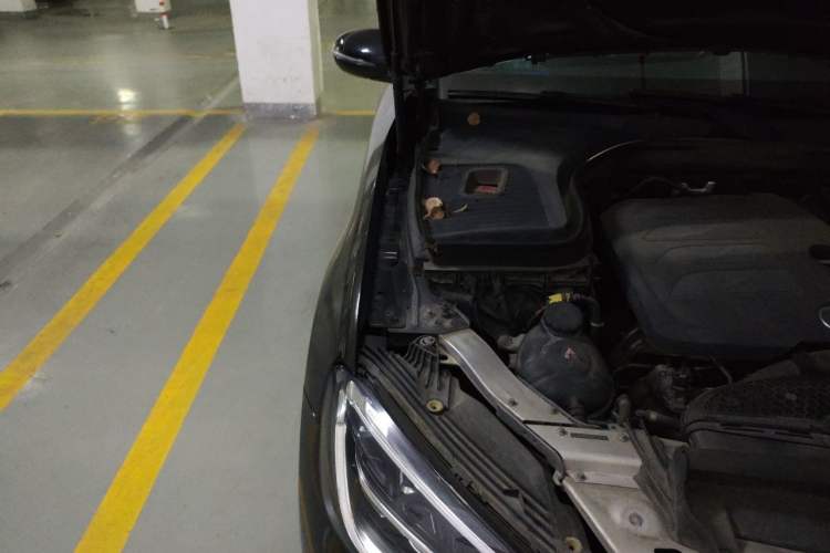 Used Mercedes-Benz GLC 2021 GLC 300 L 4MATIC Dynamic Model Engine Bay Right