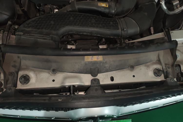 Used Mercedes-Benz GLC 2021 GLC 300 L 4MATIC Dynamic Model Engine Bay