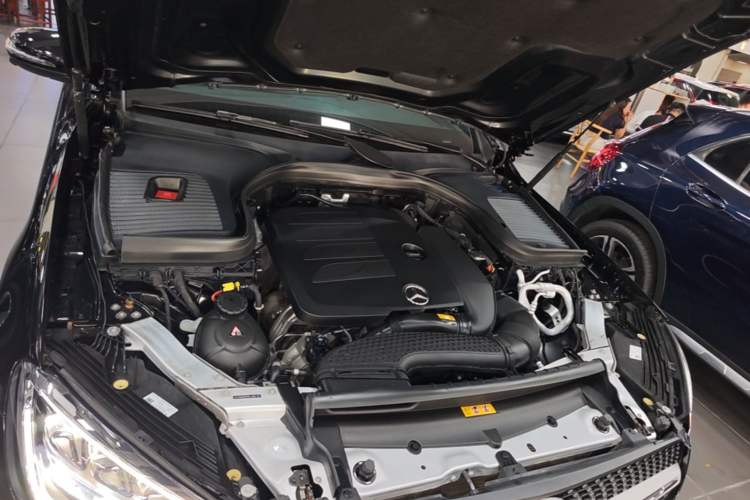 Used Mercedes-Benz GLC 2021 GLC 300 L 4MATIC Dynamic Model Engine Bay