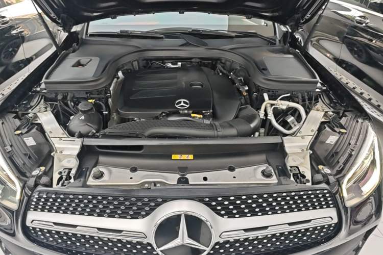 Used Mercedes-Benz GLC 2021 GLC 300 L 4MATIC Dynamic Model Engine Bay