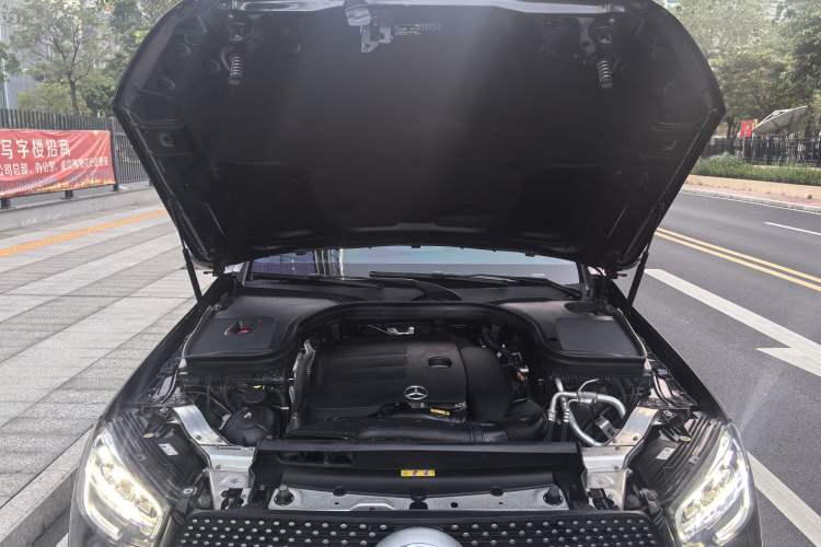 Used Mercedes-Benz GLC 2021 GLC 300 L 4MATIC Dynamic Model Engine Bay