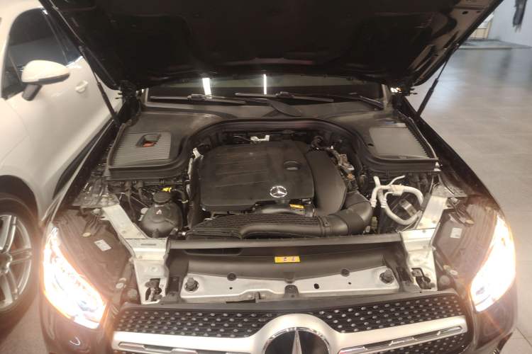 Used Mercedes-Benz GLC 2021 GLC 300 L 4MATIC Dynamic Model Engine Bay