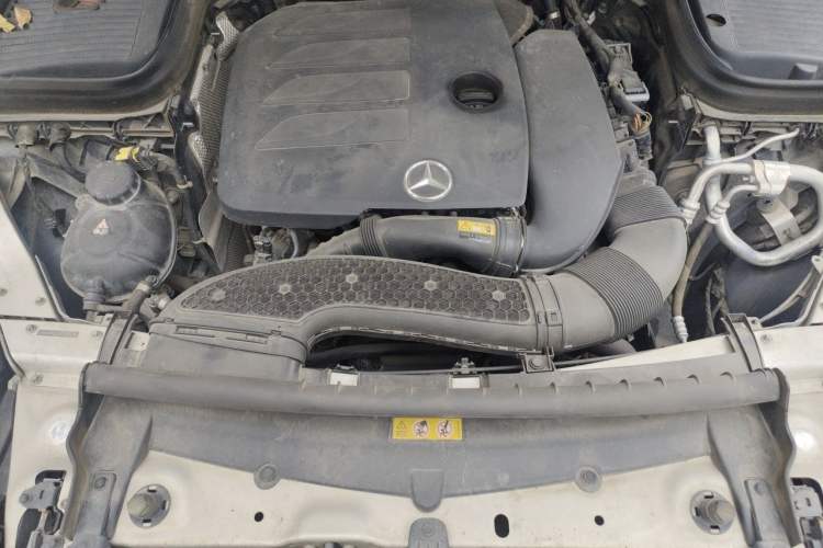 Used Mercedes-Benz GLC 2021 GLC 300 L 4MATIC Dynamic Model Engine Bay