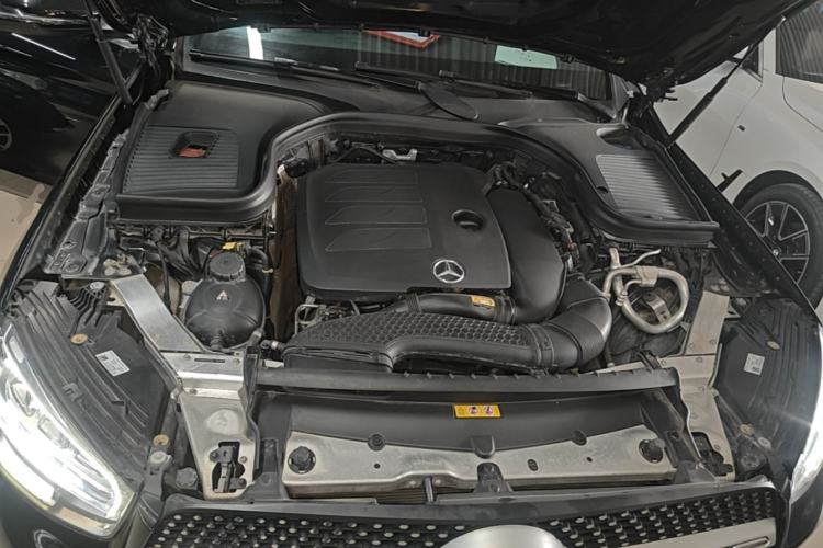 Used Mercedes-Benz GLC 2021 GLC 300 L 4MATIC Dynamic Model Engine Bay