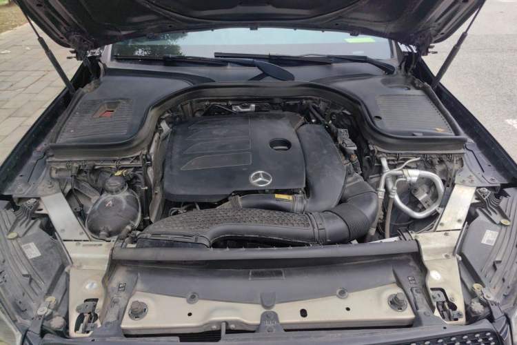 Used Mercedes-Benz GLC 2021 GLC 300 L 4MATIC Luxury Model Engine Bay