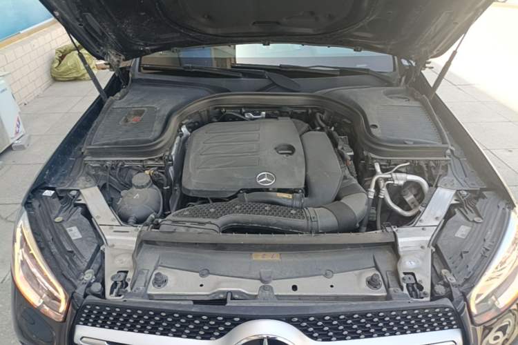 Used Mercedes-Benz GLC 2021 GLC 300 L 4MATIC Dynamic Model Engine Bay