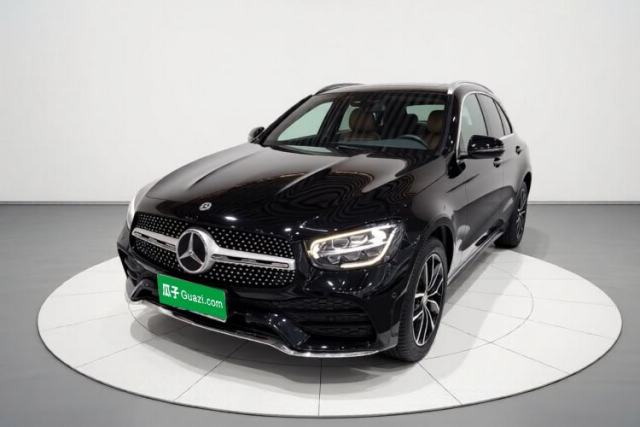Ojetý Mercedes-Benz GLC 2021 GLC 260 L 4MATIC Luxury Model