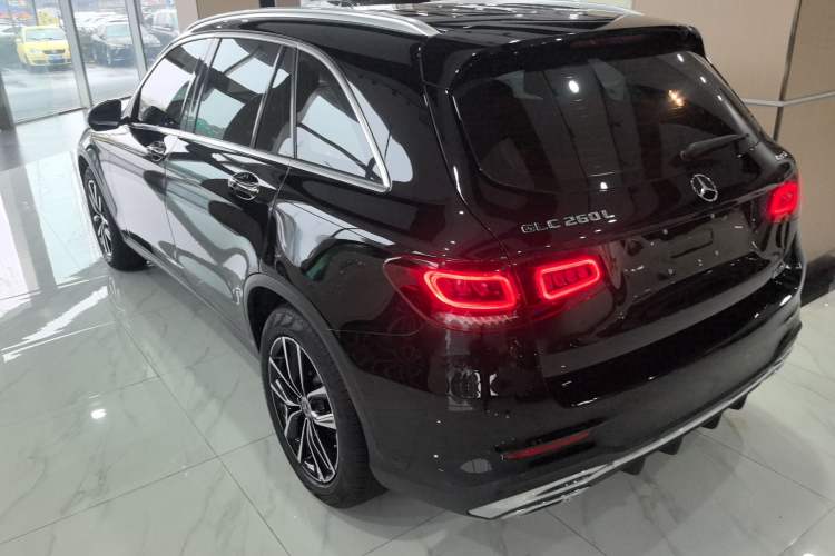 Used Mercedes-Benz GLC 2021 GLC 260 L 4MATIC Luxury Model Exterior 2