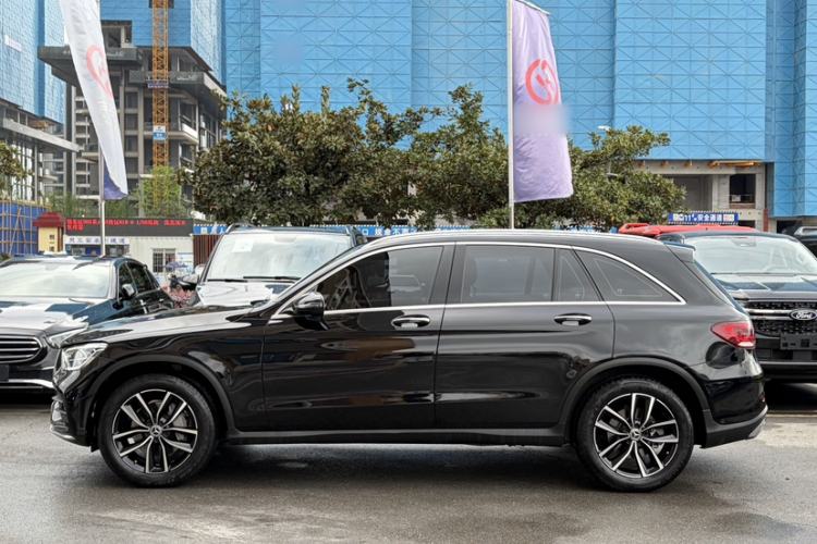 Used Mercedes-Benz GLC 2021 GLC 260 L 4MATIC Luxury Model Exterior 2