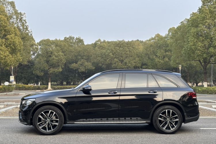 Used Mercedes-Benz GLC 2021 GLC 260 L 4MATIC Luxury Model Exterior 3