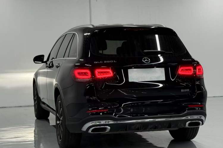 Used Mercedes-Benz GLC 2021 GLC 260 L 4MATIC Luxury Model Exterior 3