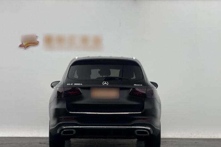 Used Mercedes-Benz GLC 2021 GLC 260 L 4MATIC Luxury Model Exterior 3