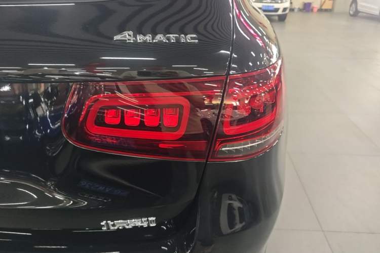 Used Mercedes-Benz GLC 2021 GLC 260 L 4MATIC Luxury Model Exterior 3