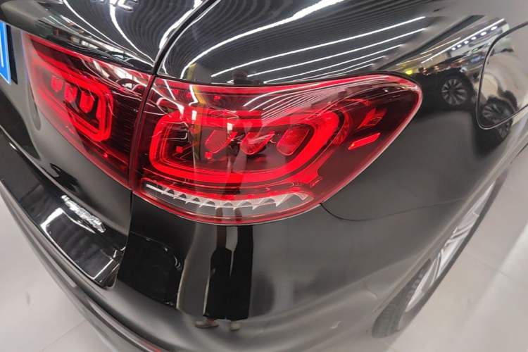 Used Mercedes-Benz GLC 2021 GLC 260 L 4MATIC Dynamic Edition Exterior 3