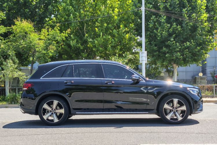 Used Mercedes-Benz GLC 2021 GLC 300 L 4MATIC Luxury Model Exterior 3