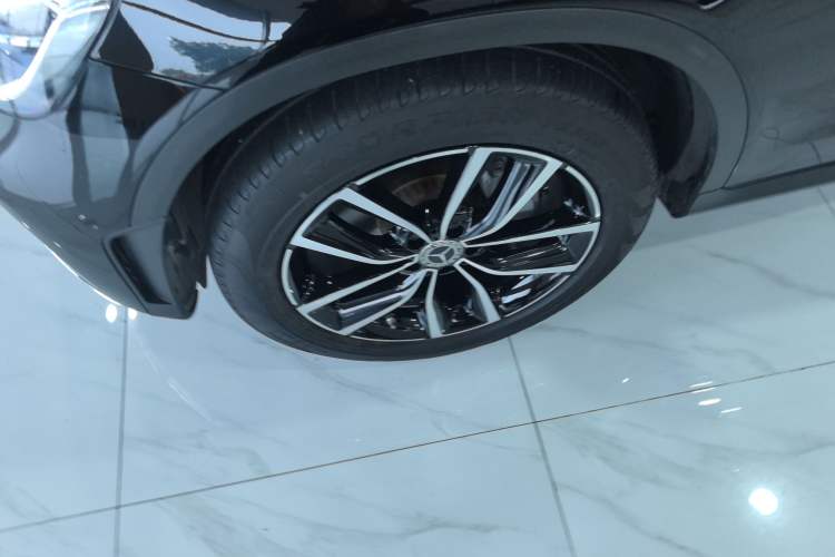 Used Mercedes-Benz GLC 2021 GLC 260 L 4MATIC Luxury Model Exterior 4