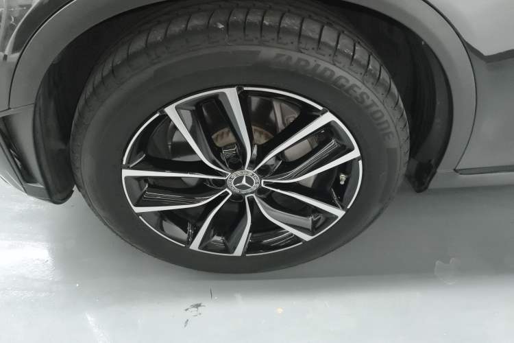 Used Mercedes-Benz GLC 2021 GLC 260 L 4MATIC Luxury Model Exterior 4