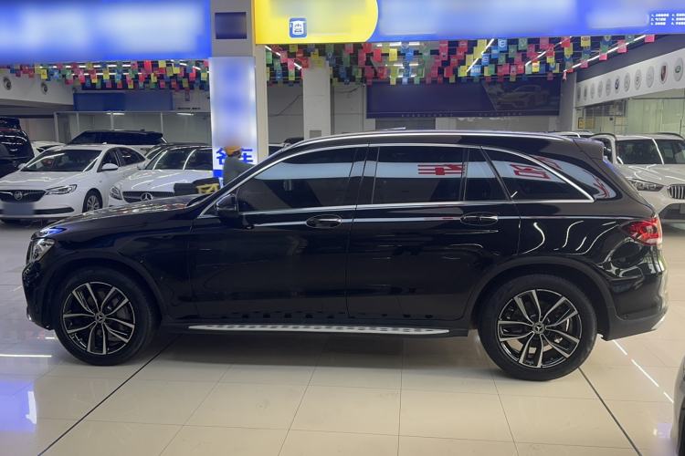 Used Mercedes-Benz GLC 2021 GLC 260 L 4MATIC Luxury Model Exterior 5