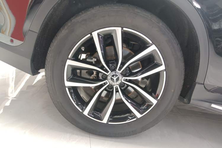 Used Mercedes-Benz GLC 2021 GLC 260 L 4MATIC Luxury Model Exterior 5