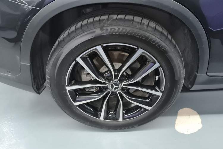 Used Mercedes-Benz GLC 2021 GLC 260 L 4MATIC Luxury Model Exterior 5