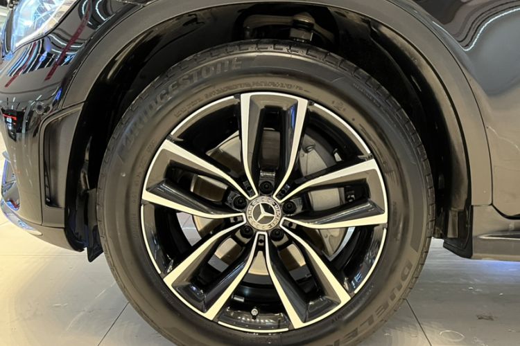 Used Mercedes-Benz GLC 2021 GLC 260 L 4MATIC Luxury Model Exterior 6